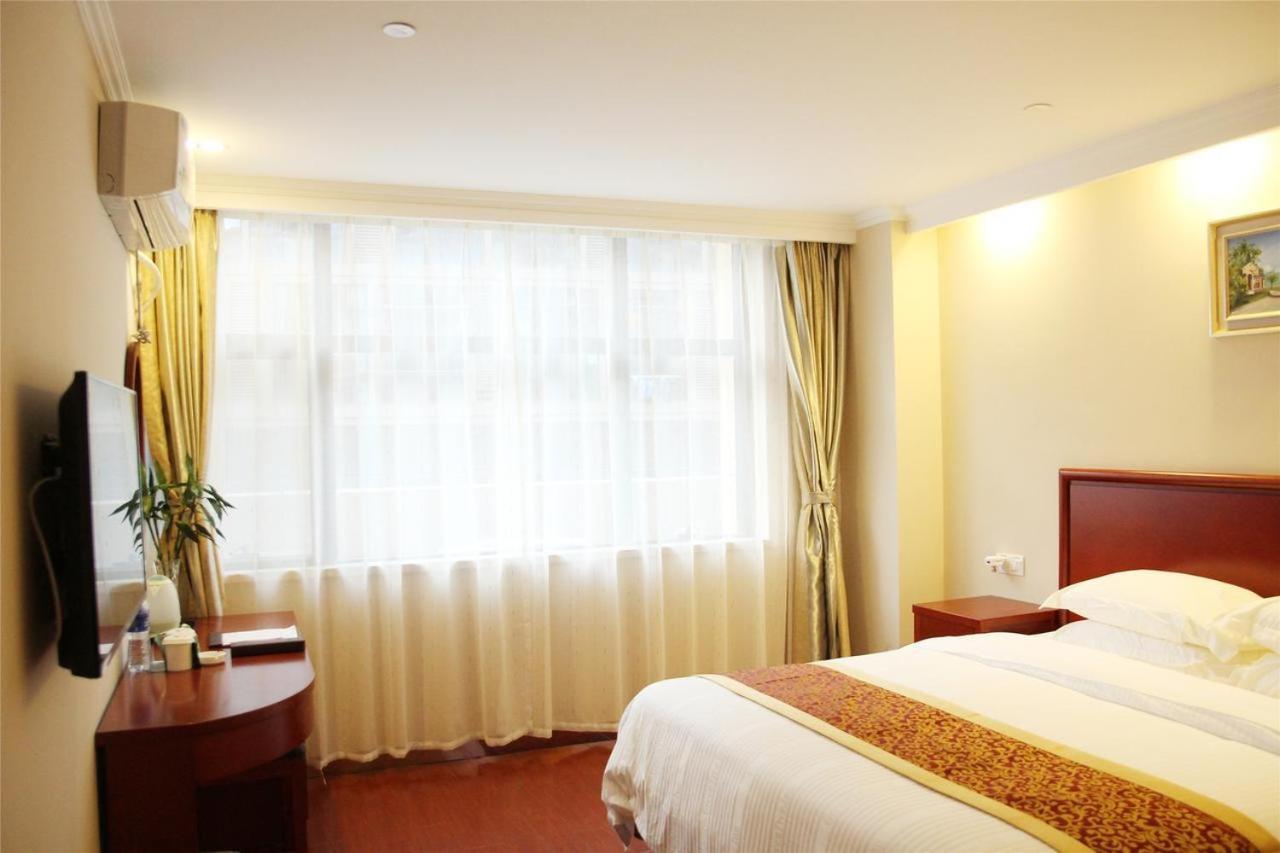 Hotel Greentree Pinggu District Shunping Road Express 3*